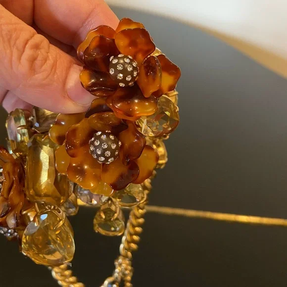 NWT preppy luxury J. Crew flower crystal and tortoise statement necklace